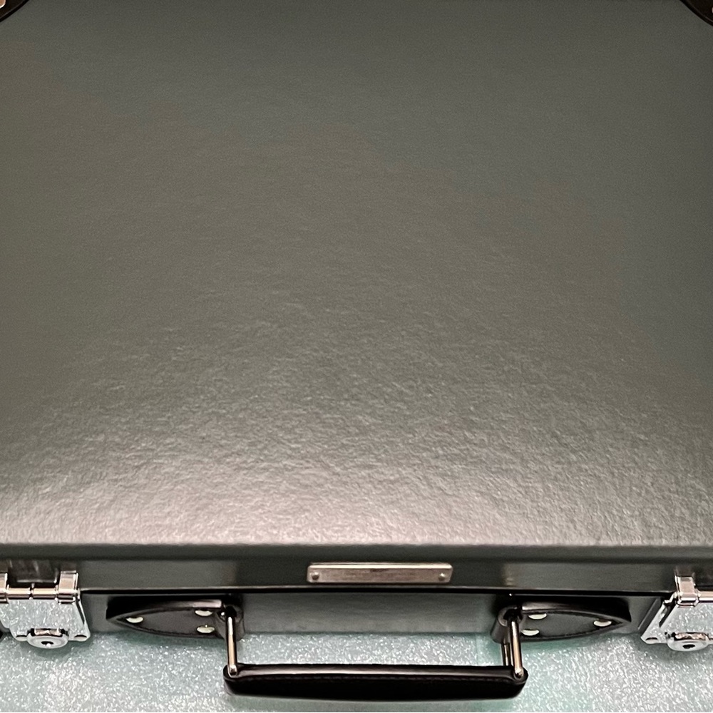 Globe Trotter ,NO TIME TO DIE LUGGAGE COLLECTION Attaché, Limited edition $ 2445 - Picture 13 of 16